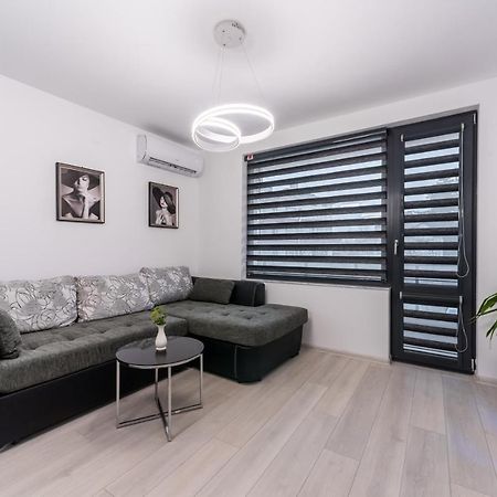 Апартамент За Гости Дрийм Velingrad Esterno foto